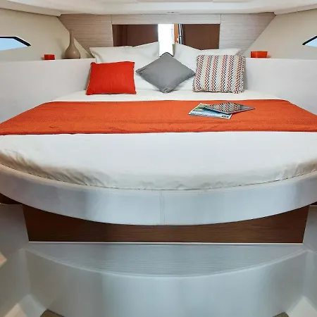 Une Nuit Insolite Sur Un Magnifique Bateau - Boat Paradise *